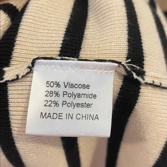 Zesica Striped Short Sleeve Sweater blouse - Picture 9 of 10